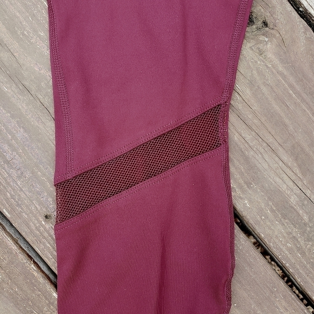 Fabletics Athletic Cropped Ankle Pants Athleisure… - image 4